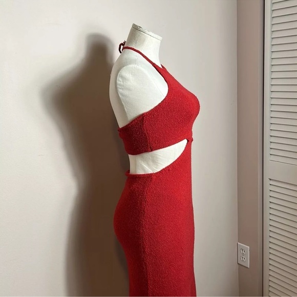 Lulu’s Lush for Life Red Cutout Halter Knit Midi Dress size small - Picture 5 of 14